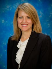 Kelly Garland Headshot